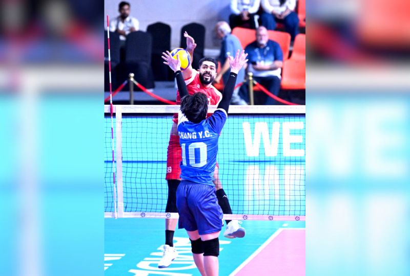Spikers start title defence in style